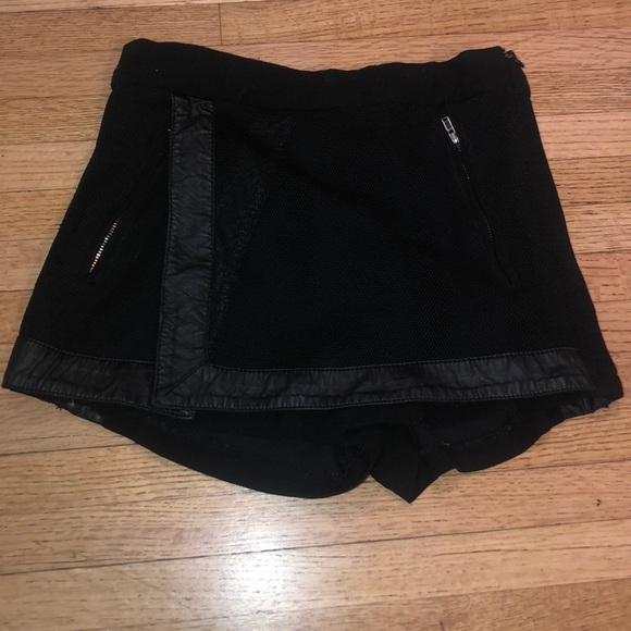 Black skort - Picture 1 of 2